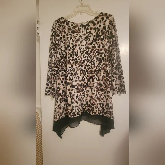 Leopard Top - Picture 3 of 3